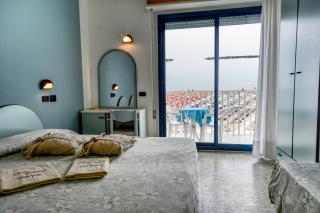 Hotel Royal - Cesenatico - 2