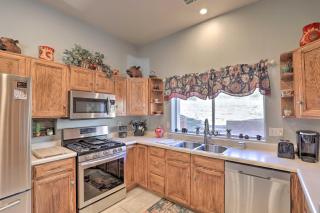 Desert Gem with Patio and Grill, Near Oracle St Park! - Oracle - 2