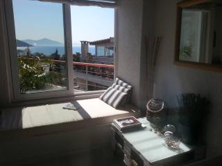 Varkiza Seaside Penthouse with Private Roof Deck - Vari - 8