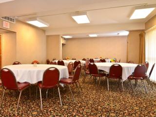 Best Western Plus Midwest Inn - 2