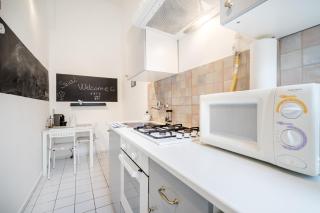 BpR Vinyl Style Studio Home with A/C - Budapest - 3