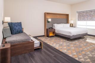 Holiday Inn Joplin by IHG - 5