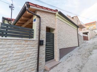 Modern Apartment Baćo with Jacuzzi - Šibenik - 0