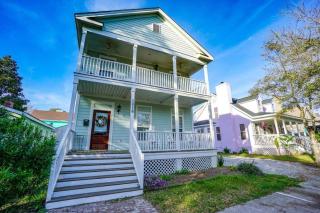 Ideal Location! Perfect for Graduations and Lowcountry Getaways! - 2