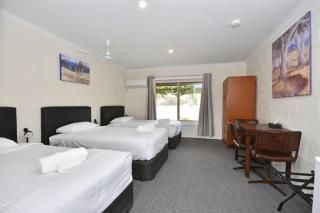 Inglewood Motel and Caravan Park Victoria - 3