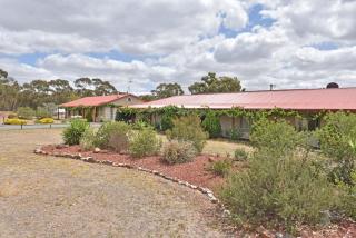 Inglewood Motel and Caravan Park Victoria - Inglewood - 6