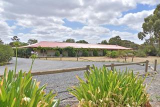 Inglewood Motel and Caravan Park Victoria - 7