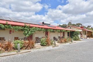 Inglewood Motel and Caravan Park Victoria - 8