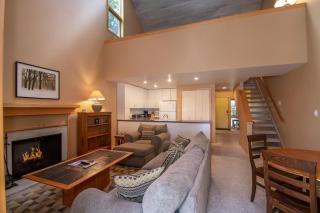 Mountain View Lodge #14 -Sunriver Vacation Rentals - Sunriver - 2