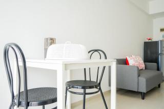 Comfy and Modern 2BR Apartment at Aeropolis Residence By Travelio - 1