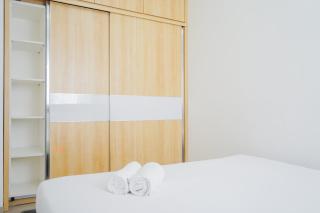 Comfy and Modern 2BR Apartment at Aeropolis Residence By Travelio - Tangerang - 6