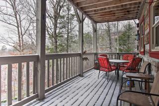 Spacious Gatlinburg Cabin with Hot Tub and Game Room! - Gatlinburg - 6