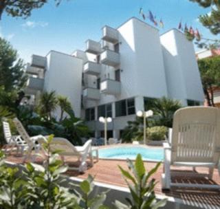 Hotel Kiss - Cesenatico - 8