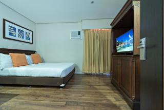 Court Meridian Hotel & Suites - 7