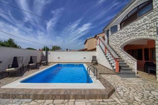 Wonderful villa Dvori with private pool for 12 persons near Pula - Ližnjan - 3