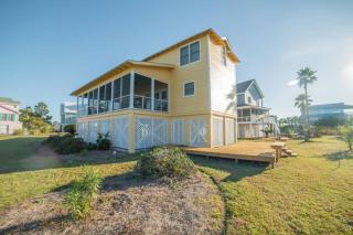 Southern Sunshine! Beach views and steps to the sand, short golf cart ride to the pool. - - 9