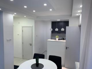 CENTRAL APARTMENT - 9