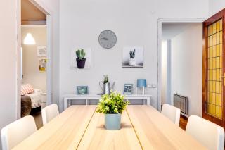 Spacious 4 Bedroom Apartment Fira BCN & Camp Nou - 6