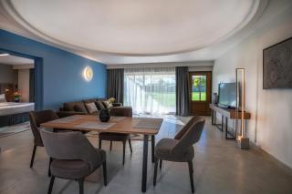 Marbella Resort - Sharjah - 2