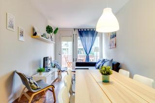 Spacious 4 Bedroom Apartment Fira BCN & Camp Nou - 0