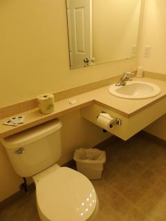 100 Mile Motel & RV Park - 7