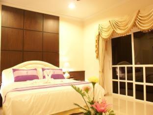 Serene Sands - 7