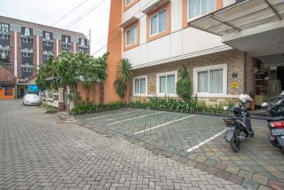 RedDoorz Syariah @ Soekarno Hatta Indah 2 - Blimbing - 8