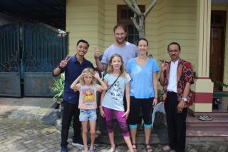Hostel TARUNA - Genteng - 8
