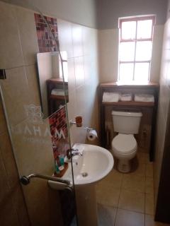 Mahali Guesthouse, Makindye Hill - Kampala - 3