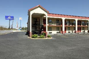 Americas Best Value Inn & Suites Macon - Macon - 5