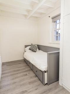 Fern Cottage - Killinaboy - 5