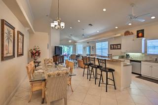 Heated Saltwater Pool and Private Lanai Naples Home - Naples - 2