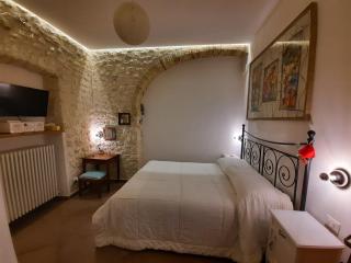 Picchio&Pinocchio Guest House - 1