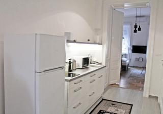 Luxury new apartment with gallery at Dob street nearby Gozsdu court - Budapest - 4