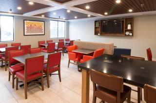 Holiday Inn Express & Suites - Worthington by IHG - Worthington - 6