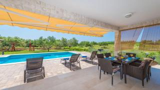 Villa Mia with heated pool, billiards and large garden - by TA Leut Agency - Privlaka - 7