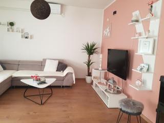Apartmani Milutin - Brodarica - 0