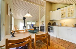 2 Bedroom Awesome Home In Nakskov - Nakskov - 2