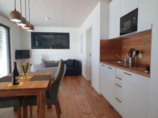 Gästehaus Casa Luna - Paradiesische Ferienwohnungen am Kaiserstuhl! - Bischoffingen - 1