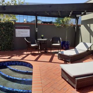 Quantum Lodge Motor Inn - 1