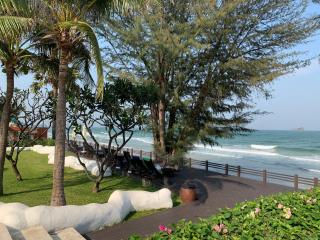 Mexican Beachfront Condo - Khao Tao - 1