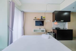 Modern and Comfy Studio Apartment Grand Dhika City By Travelio - Bekasi - 8