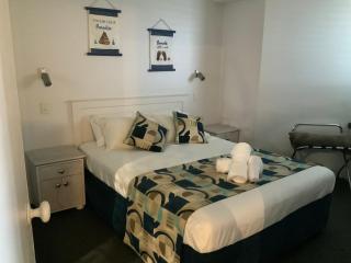 Ocean Courtyard - Beachside Unit - Alexandra Headland - 2