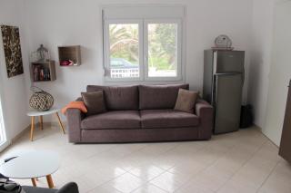 Pares Comfort Apartment - Néa Karváli - 0