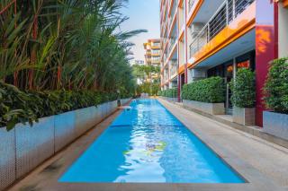 NaiHarn Pearl condo by Holy Cow, 1-BR, courtyard view - Strand Nai Harn - 4