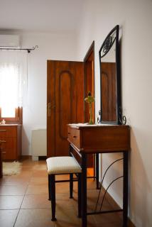 Sunshine house for 9, cozy set up,verandas, sea view. - Karterados - 1