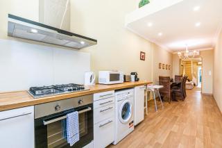 Belem Skinny House - 1
