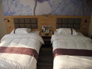 Thank Inn Chain Hotel henan zhoukou chuanhui district south section gongnong road jiahe garden - Zhoukou - 1