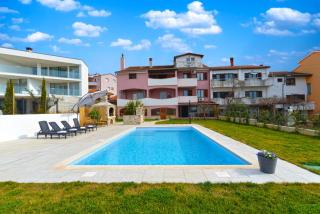Apartments Violete 742 - Pula - 1