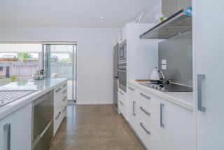 Rose's Beach Pad - Matarangi Holiday Home - Matarangi - 7